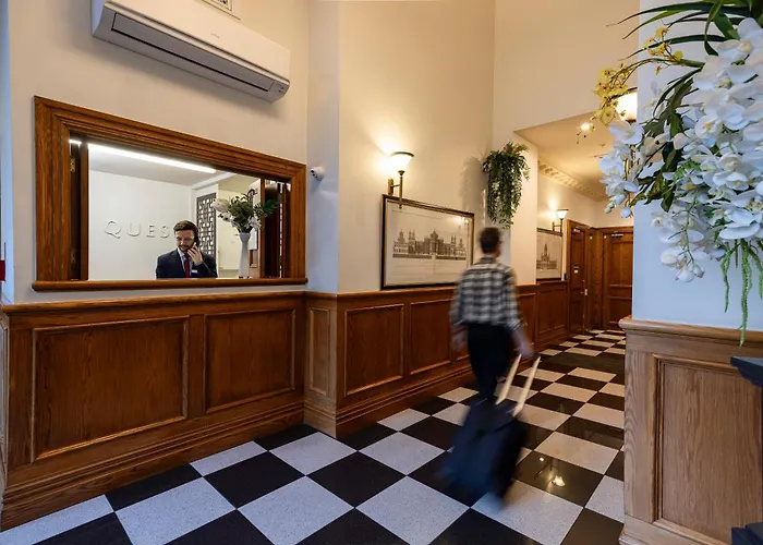 Hotels with a view Quest On Eden Auckland Cbd Apartment